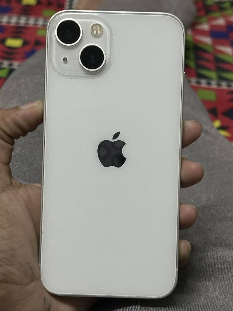 Apple iPhone 13 0