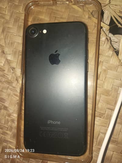 Apple iPhone 7