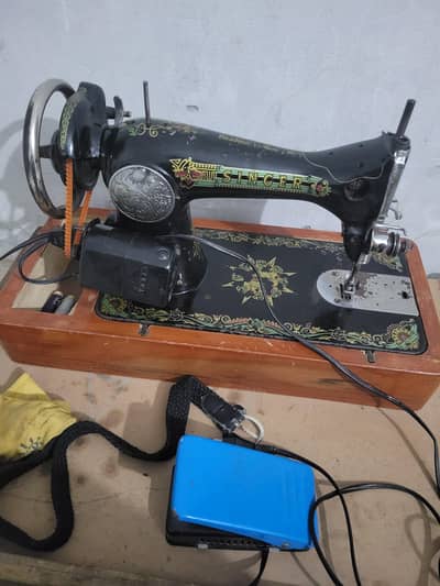 singer sweing machine with motor
