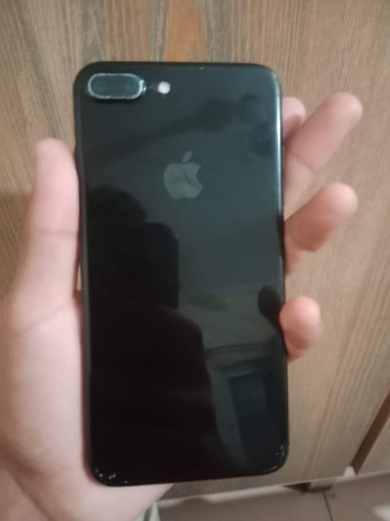 Apple iPhone 7 Plus 1