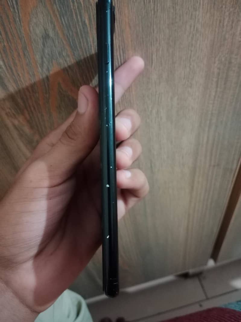 Apple iPhone 7 Plus 5