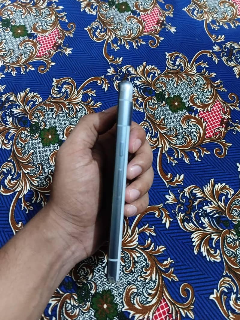 Google Pixel 7a 4