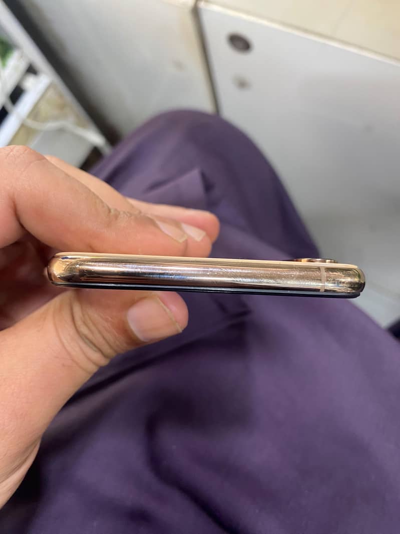 Apple iPhone SE 8