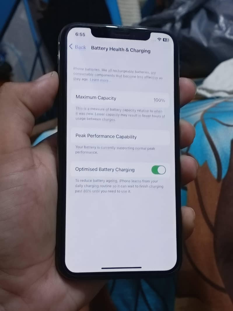 Apple iPhone X 4