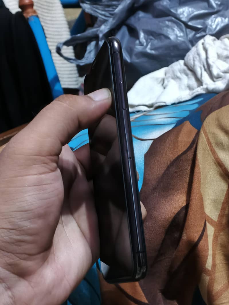 Apple iPhone X 5