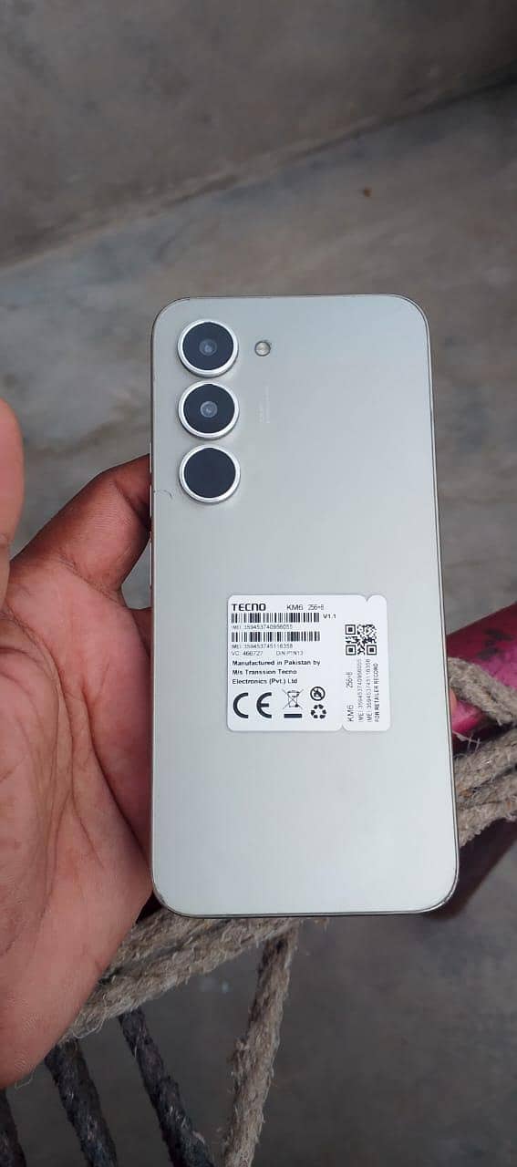techno spark 40 pro 9