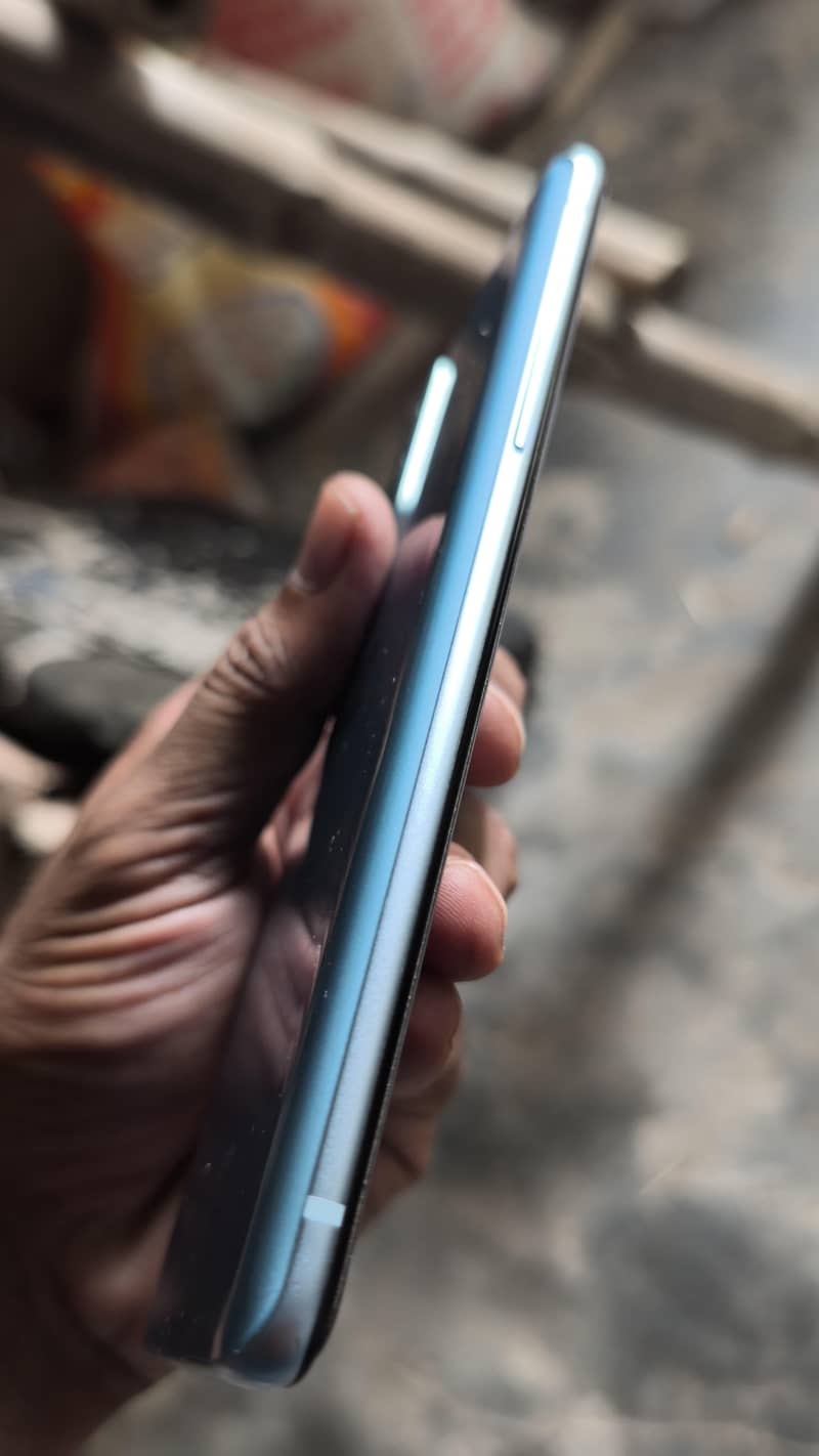 One Plus 9R 1