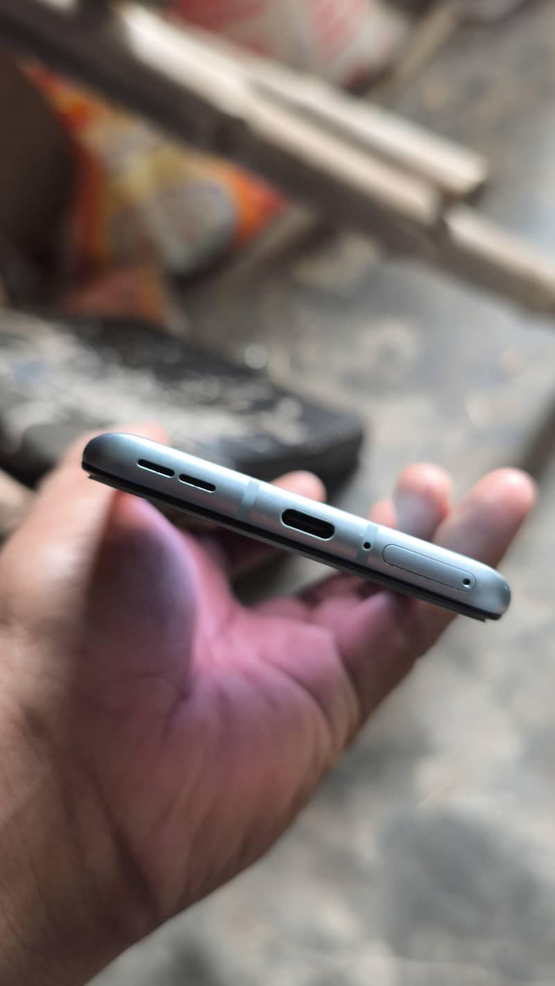 One Plus 9R 2