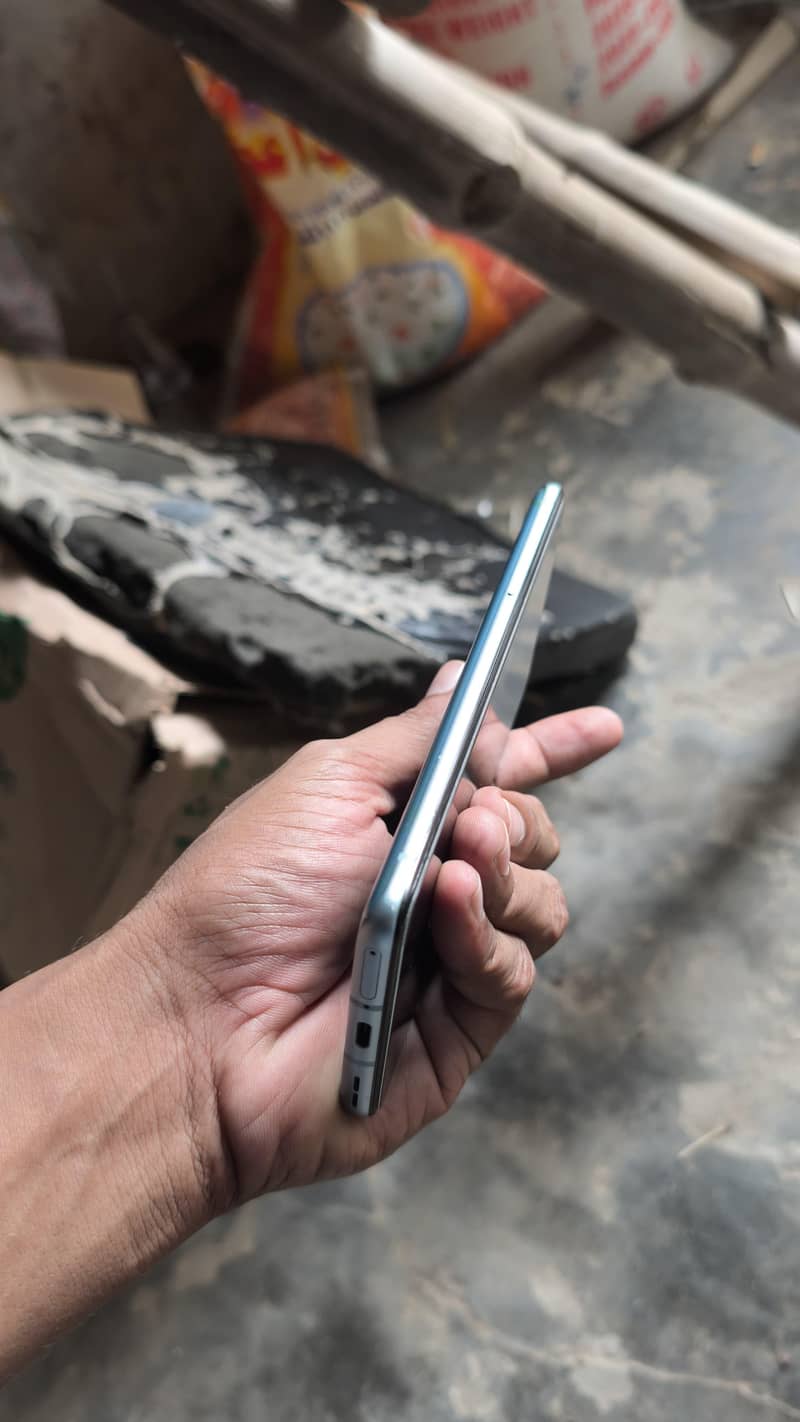One Plus 9R 4