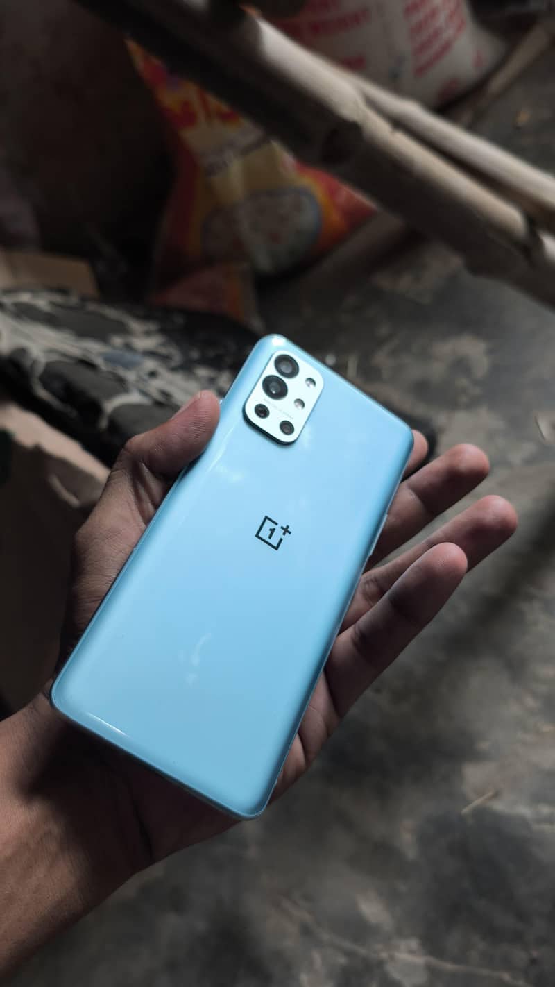One Plus 9R 5