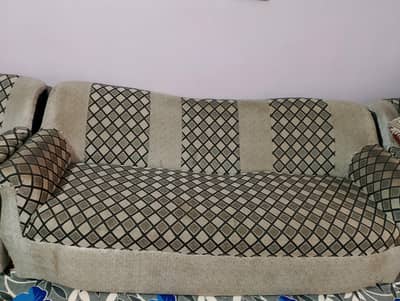 sofa set 7 seter comfortable sofa all good condition