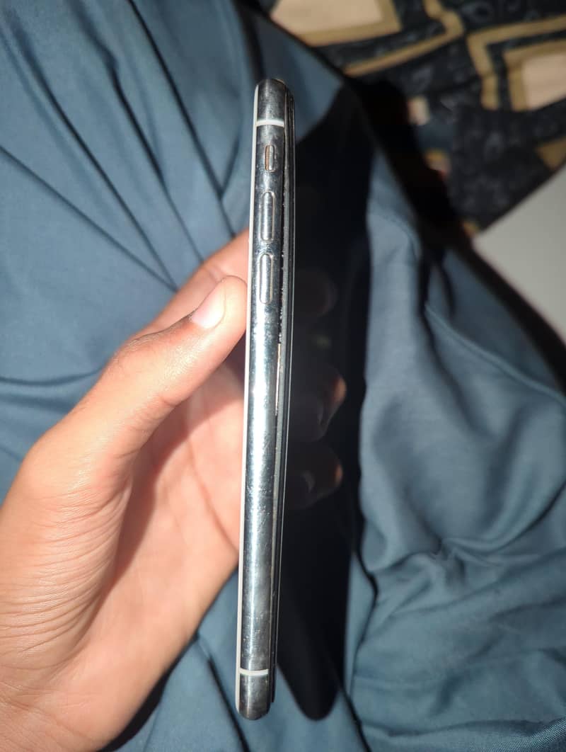 Apple iPhone X 2
