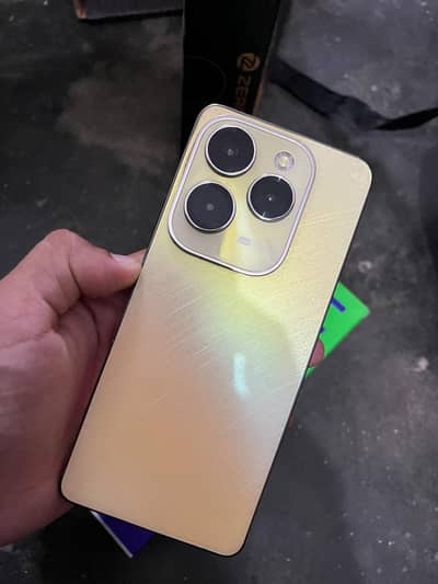 Infinix Hot 40 Pro