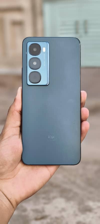 Itel City 100