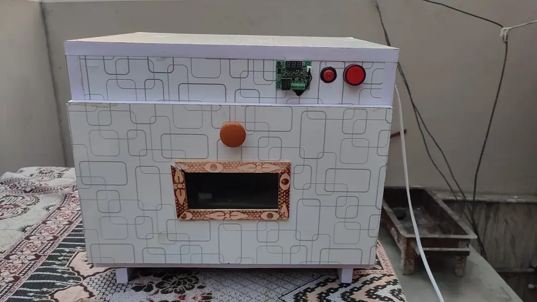 Incubator fresh condition 50 eggs capacity — photo 2