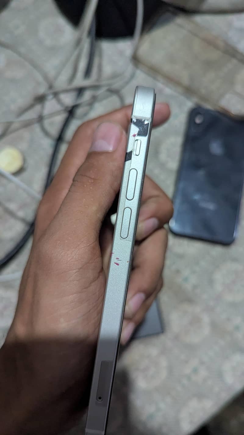 Apple iPhone 12 3