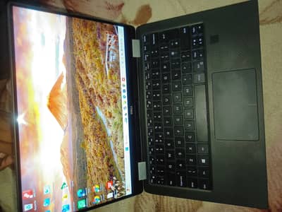 Dell i7 8gen 8gb 256 gb