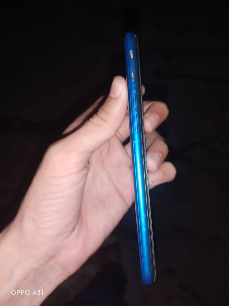 Realme C2 4