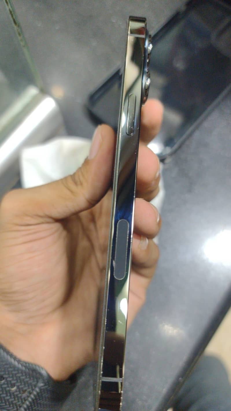 Iphone 13 pro max 1