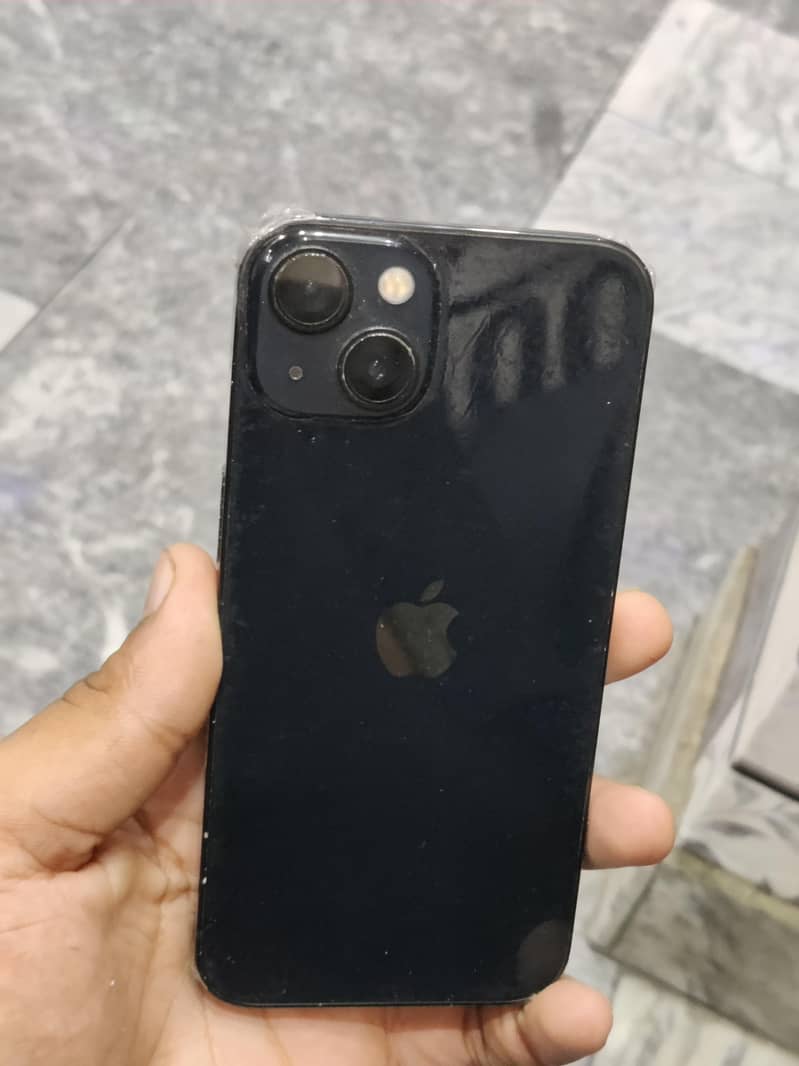 Apple iPhone 13 5