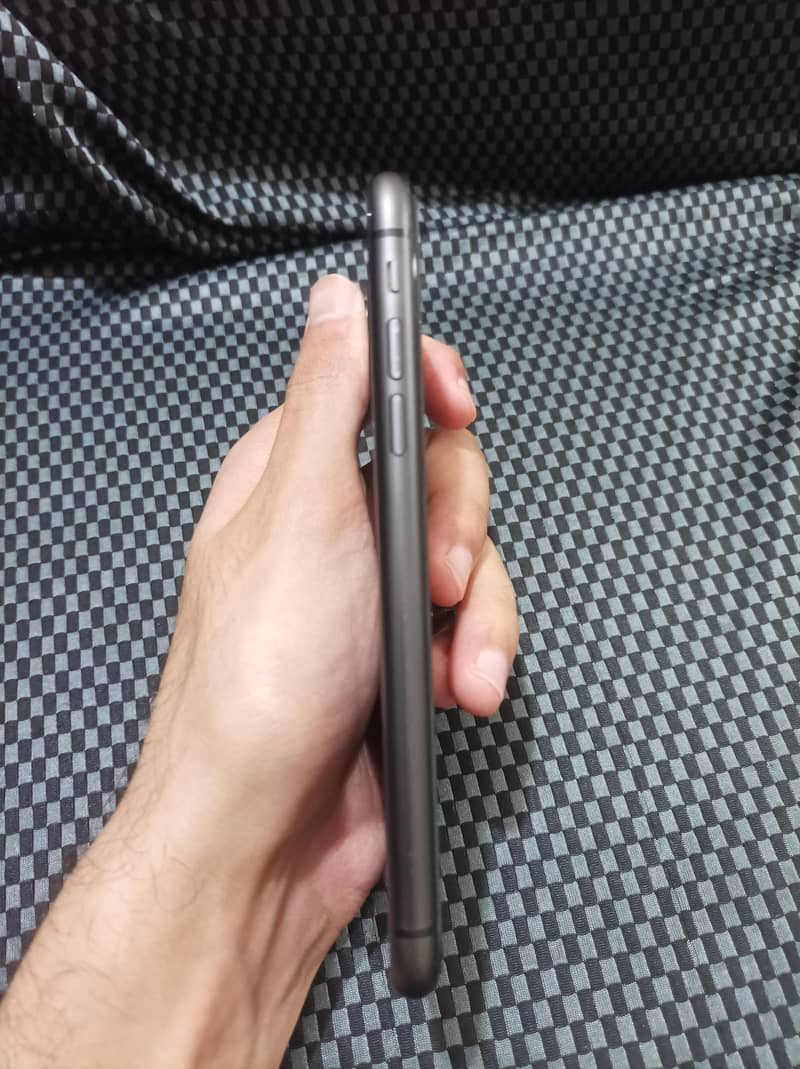 Apple iPhone 11 1