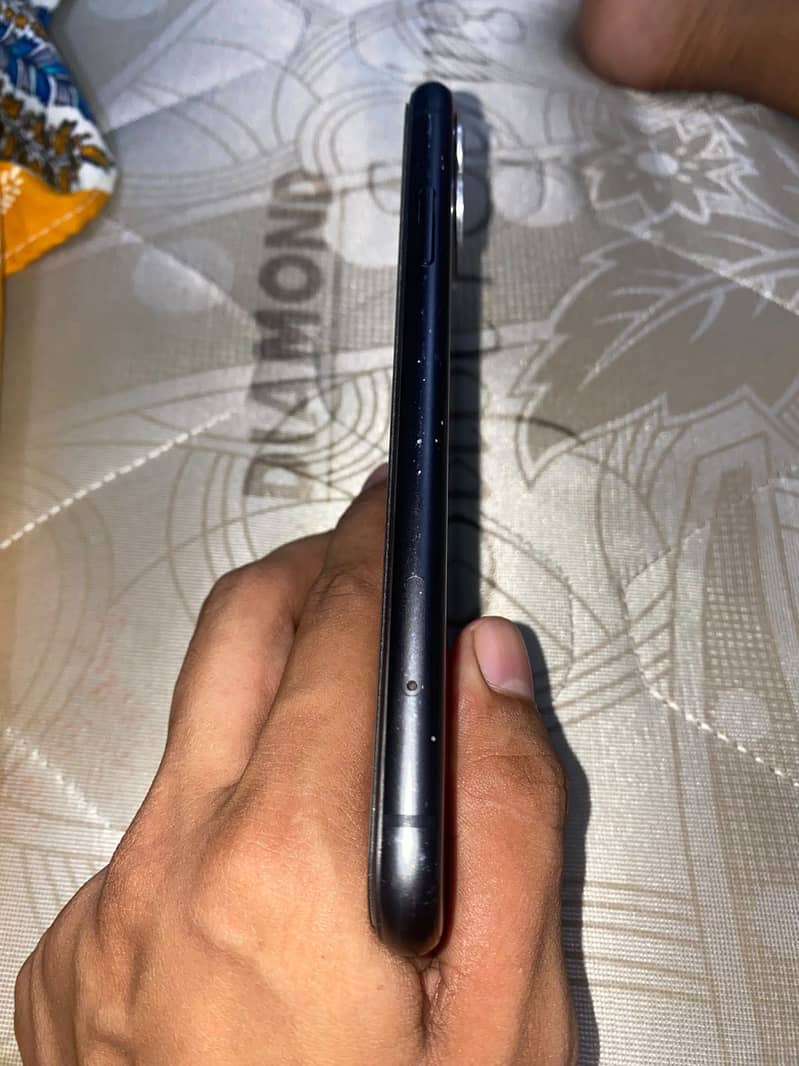 Apple iPhone 11 2
