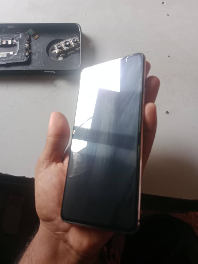 One Plus 7t 3