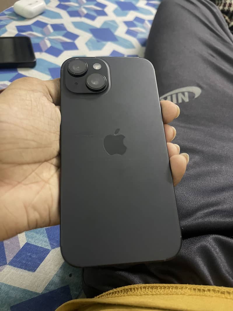 Apple iPhone 15 5
