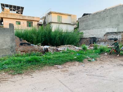 10 marla plot for sale