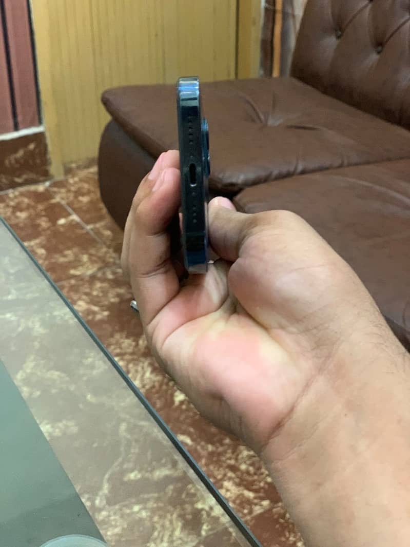 Apple iPhone 12 Pro 1