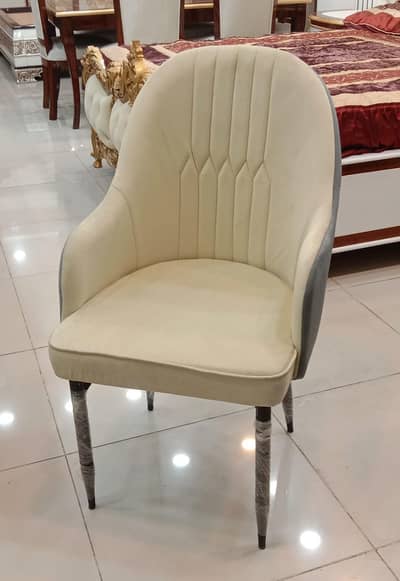 Chairs/ Restaurant Chair/ Dining Chair/ Cafe Chair