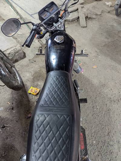 Honda CG 125 For Sale only serious buyers contact. . Price is negotiable
