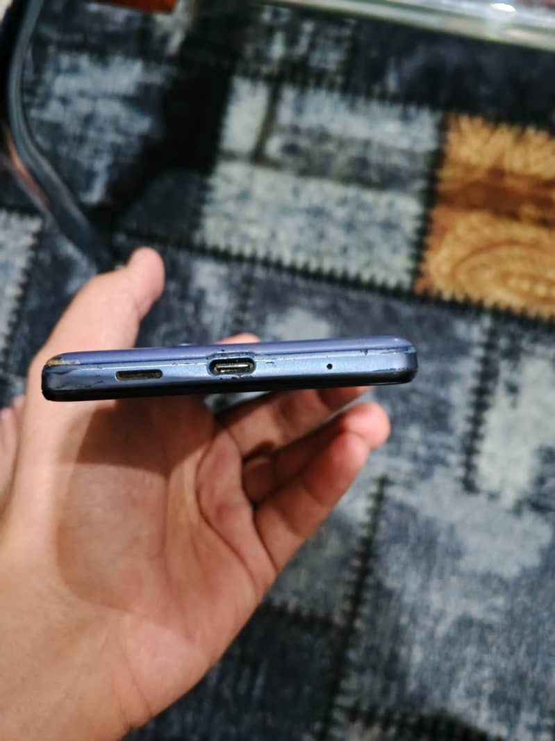 Sharp Aquos Zero 4