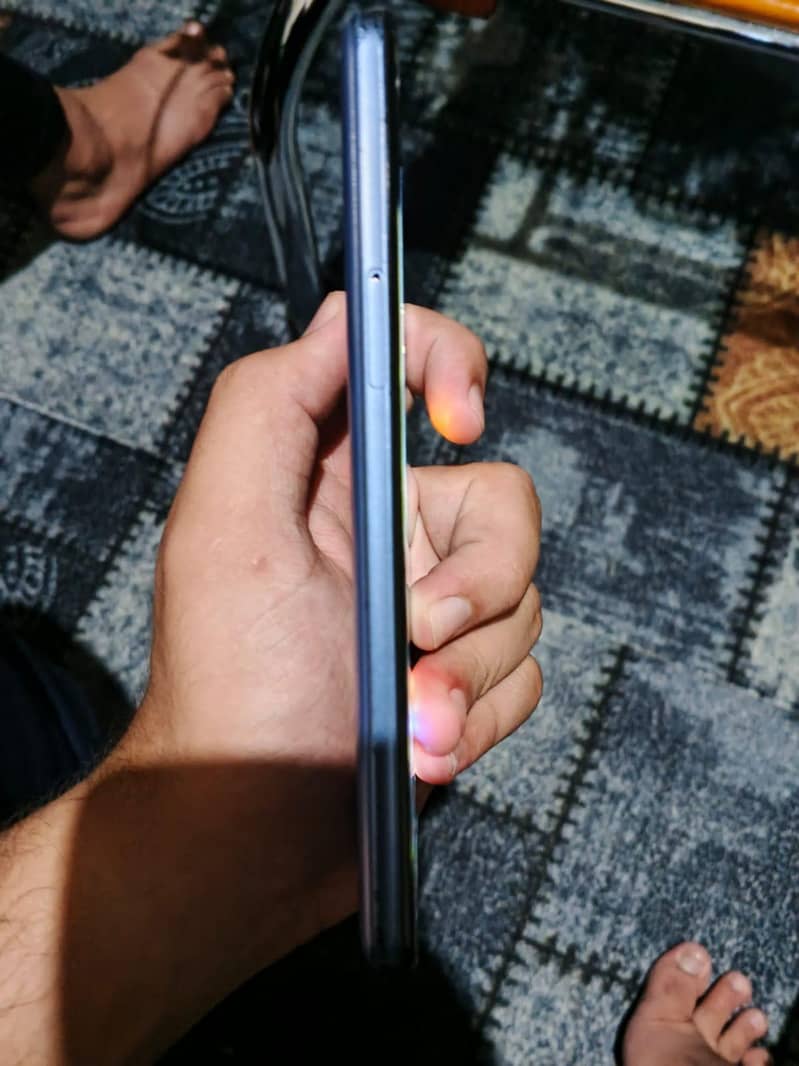 Sharp Aquos Zero 5