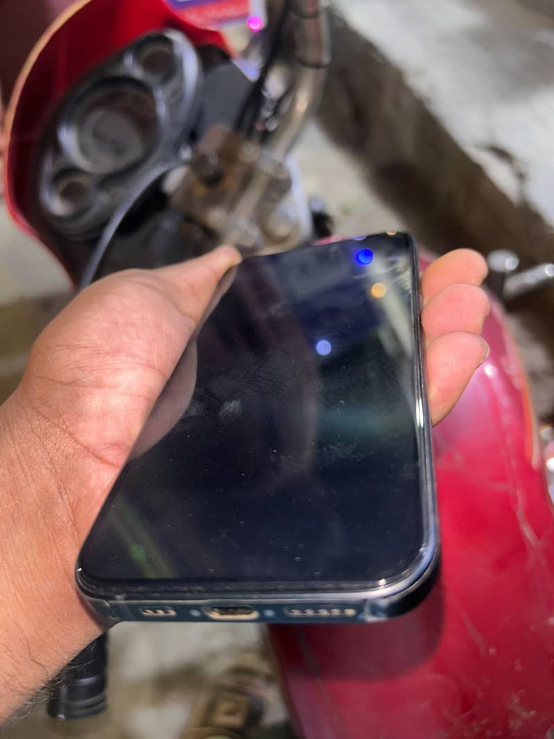 Apple iPhone 15 5