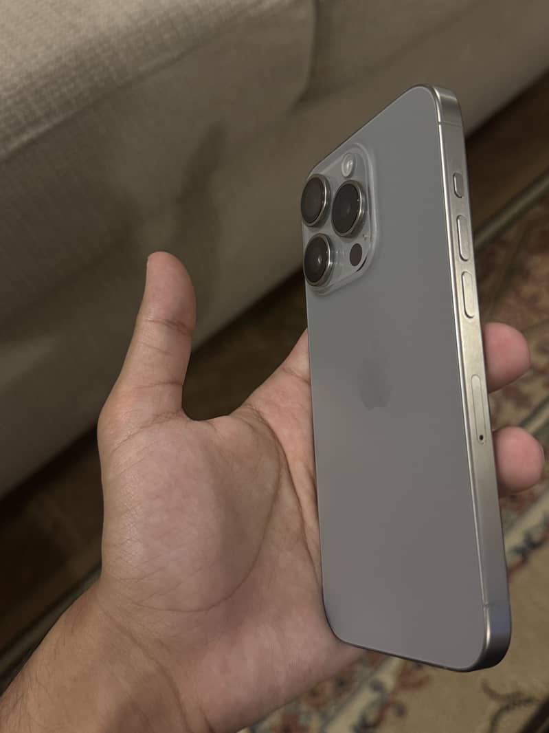 Apple iPhone 15 Pro 1