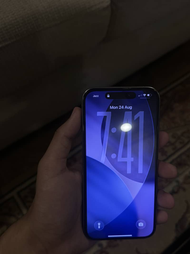 Apple iPhone 15 Pro 3