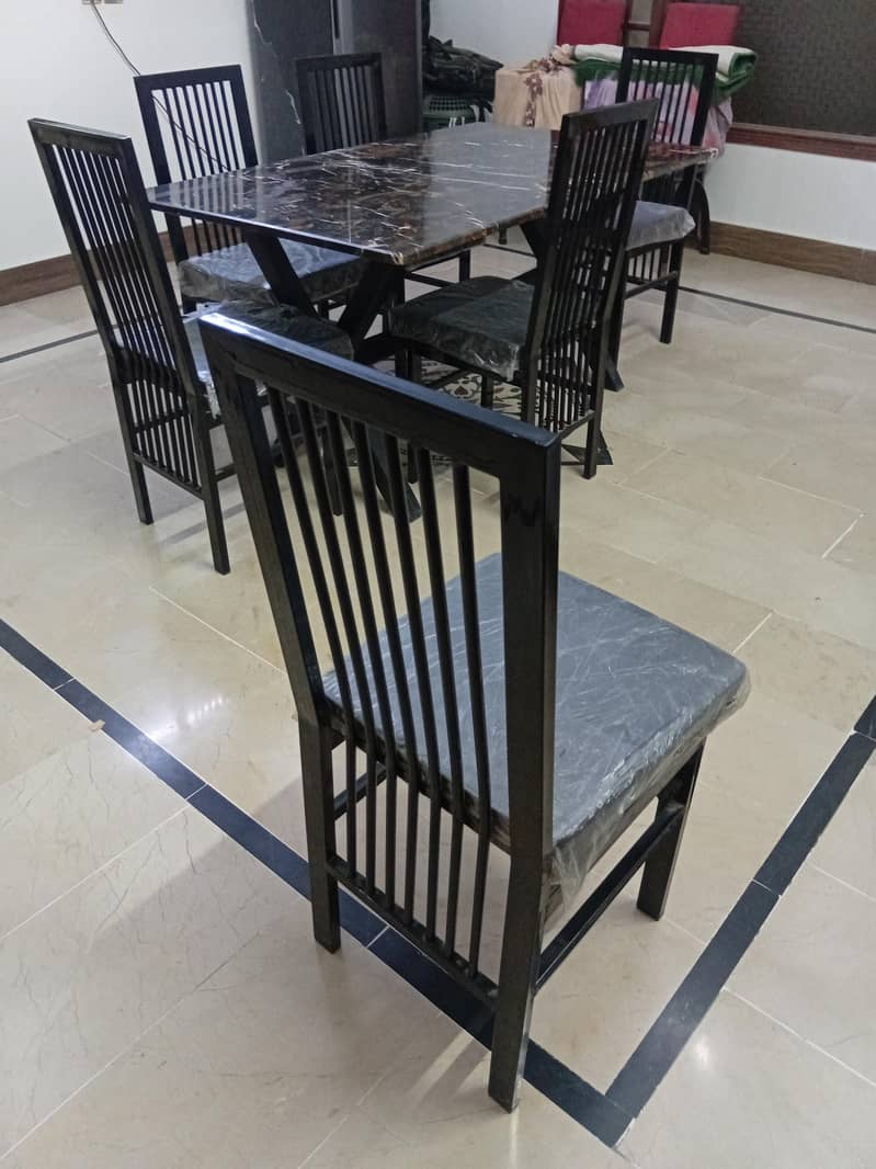 6 seater dining table 0