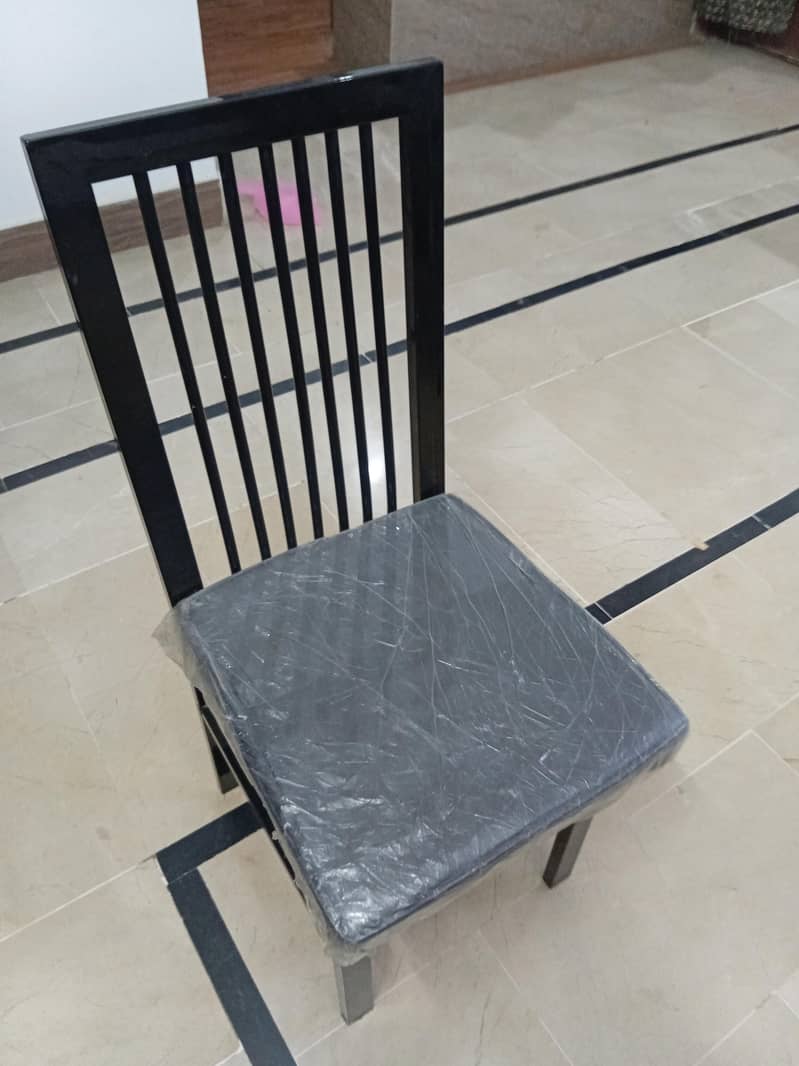 6 seater dining table 1