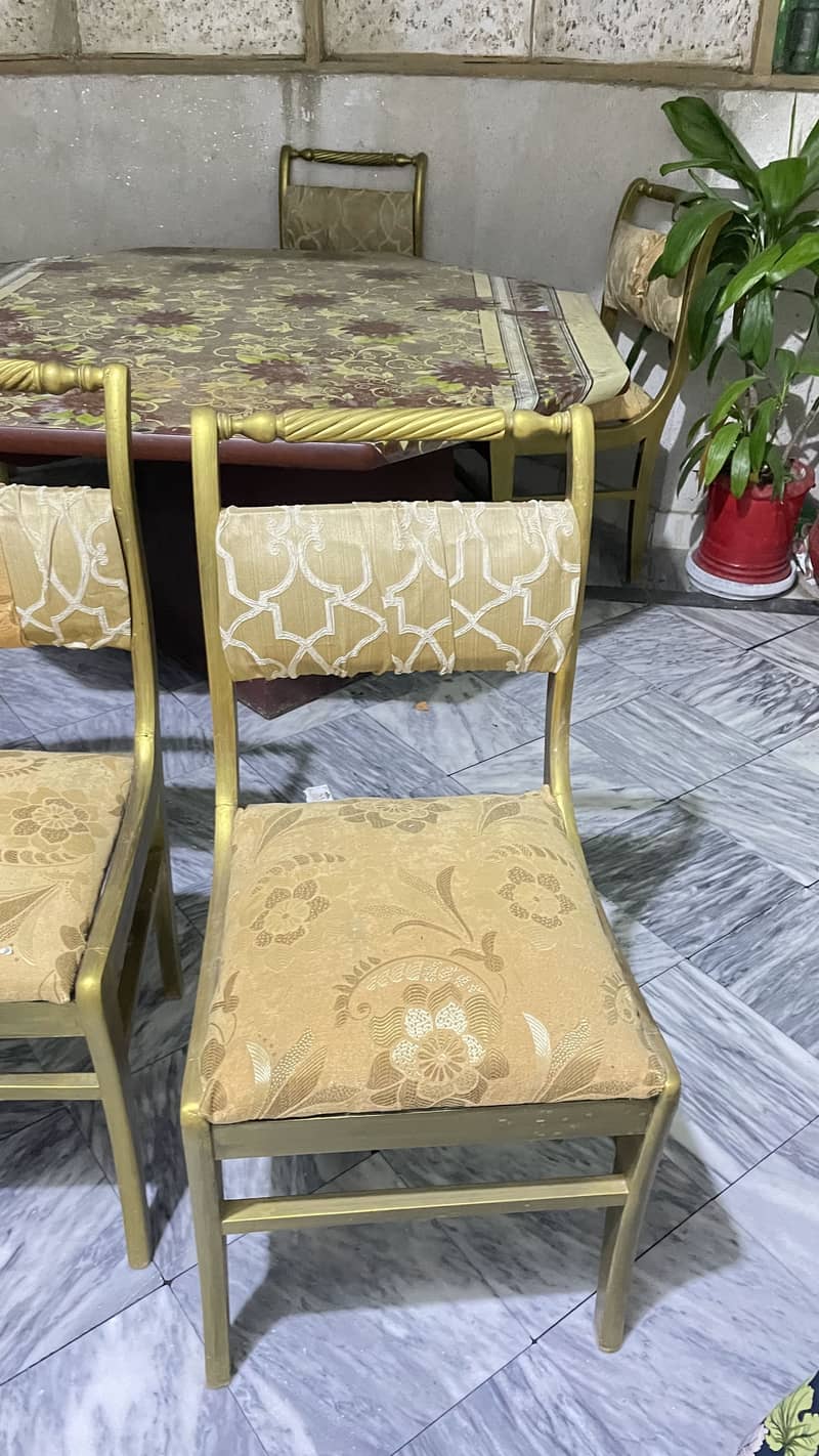 Dining Table & Chairs 4