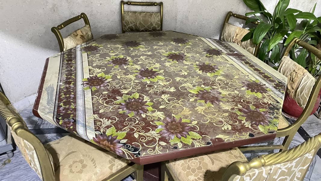 Dining Table & Chairs 8