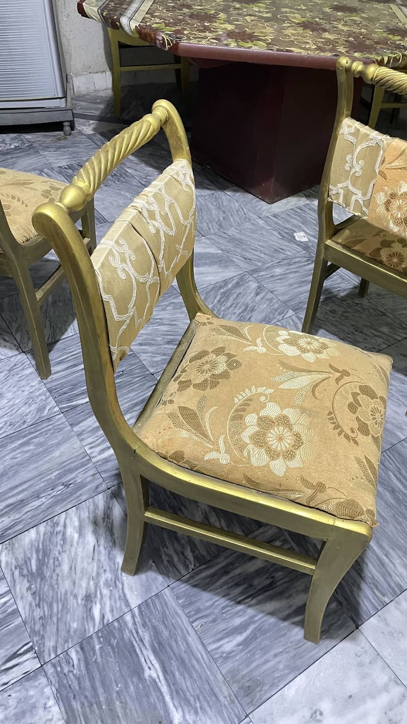 Dining Table & Chairs 9