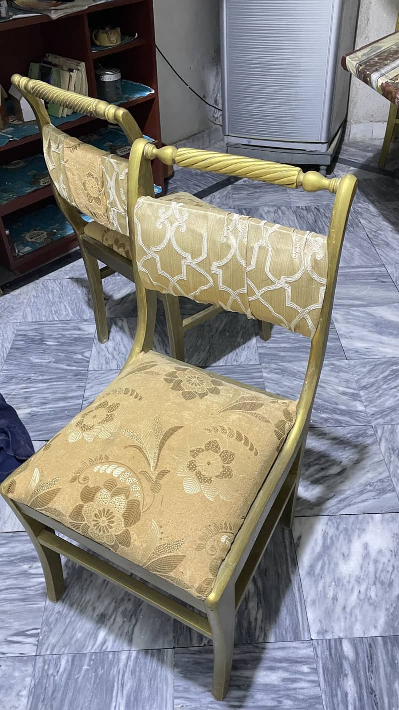 Dining Table & Chairs 10