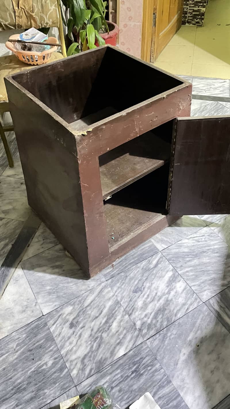 Dining Table & Chairs 16