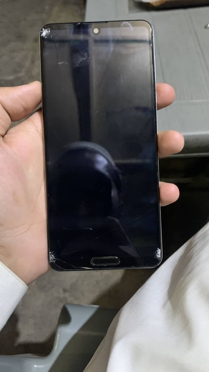 Sharp Aquos R5G 6