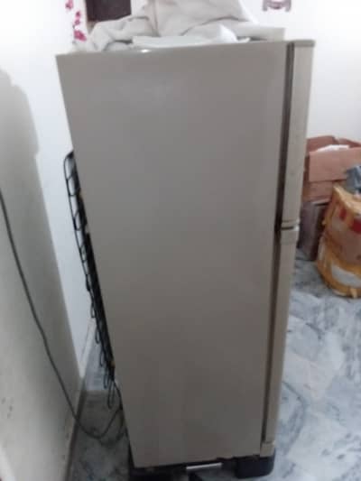 dowlance refrigerator for sale urgent