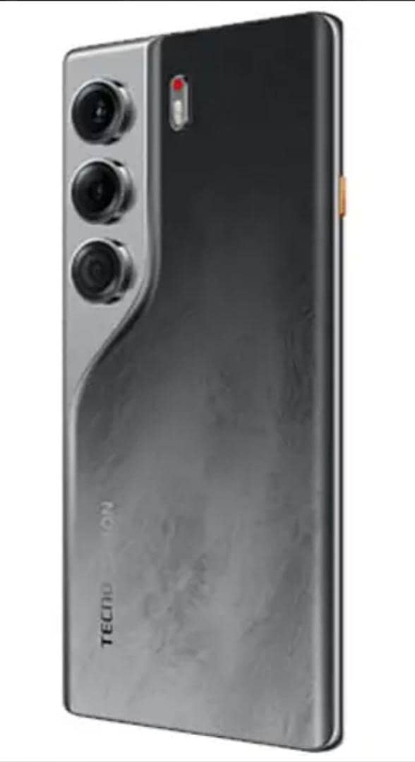 Tecno CAMON 40 Pro 0