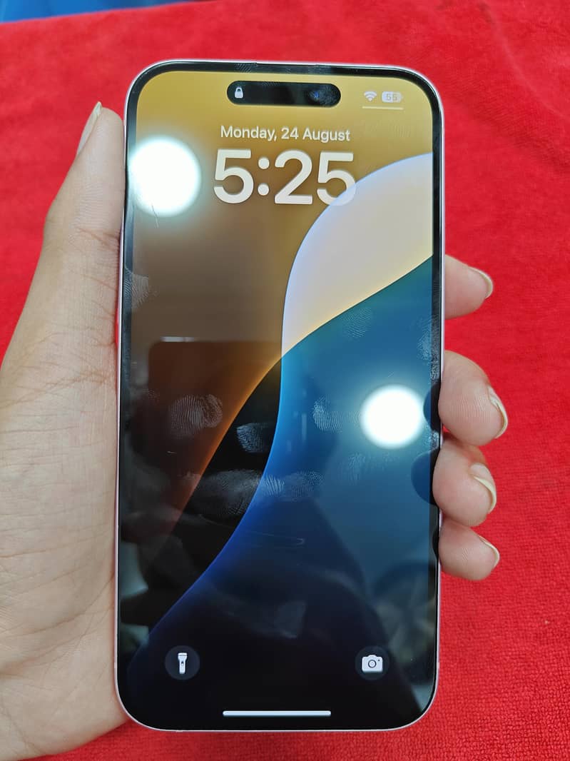 Apple iPhone 15 plus 6