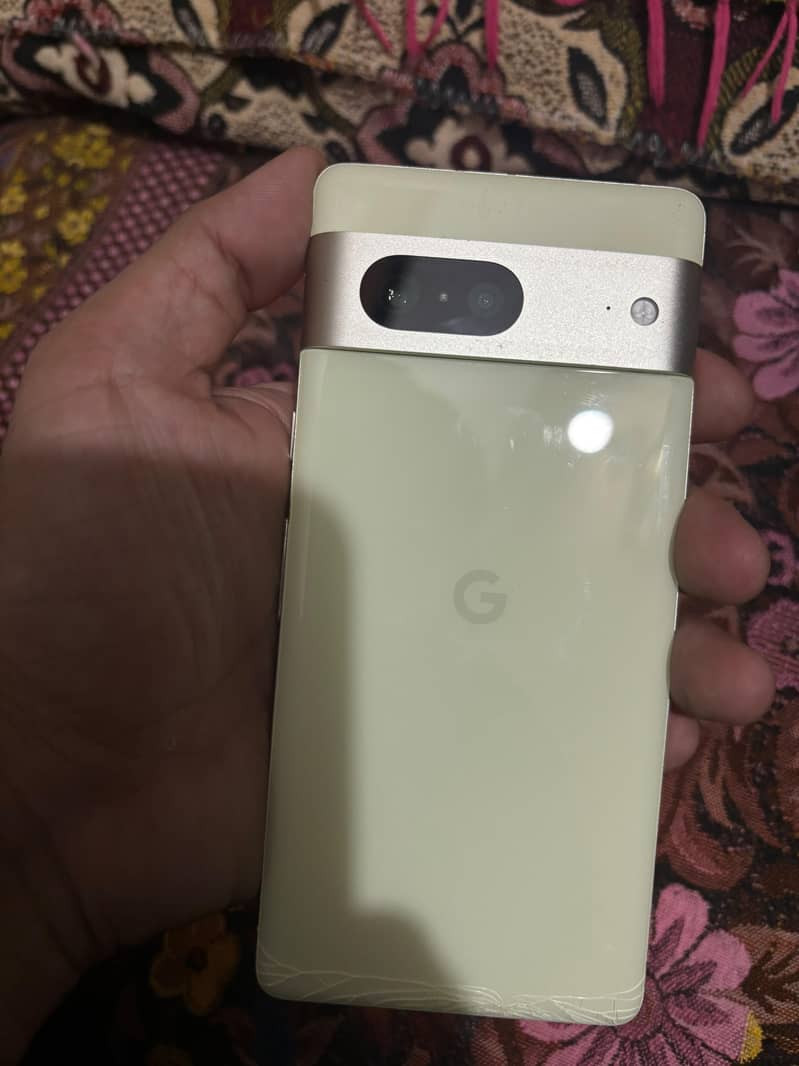 Google Pixel 7 4