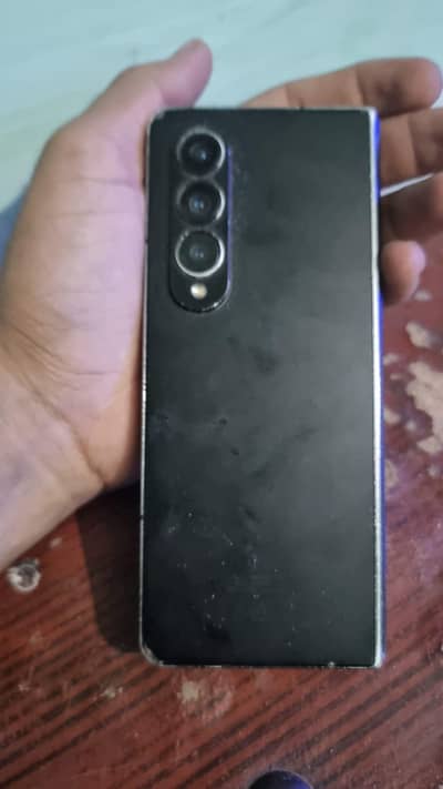 Samsung Mobile Z Fold 4 panel broken